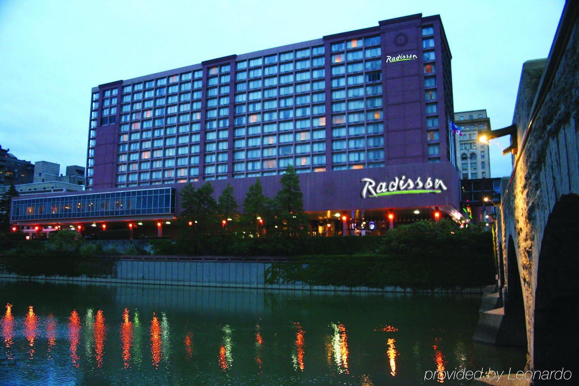 Rochester Riverside Hotel Exterior photo
